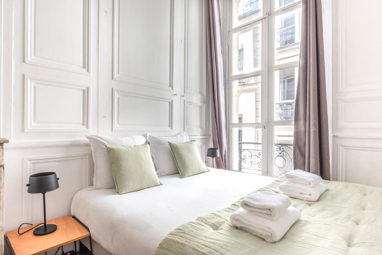 Outstanding Parisian Flat In Heart Of Paris Center Exterior foto