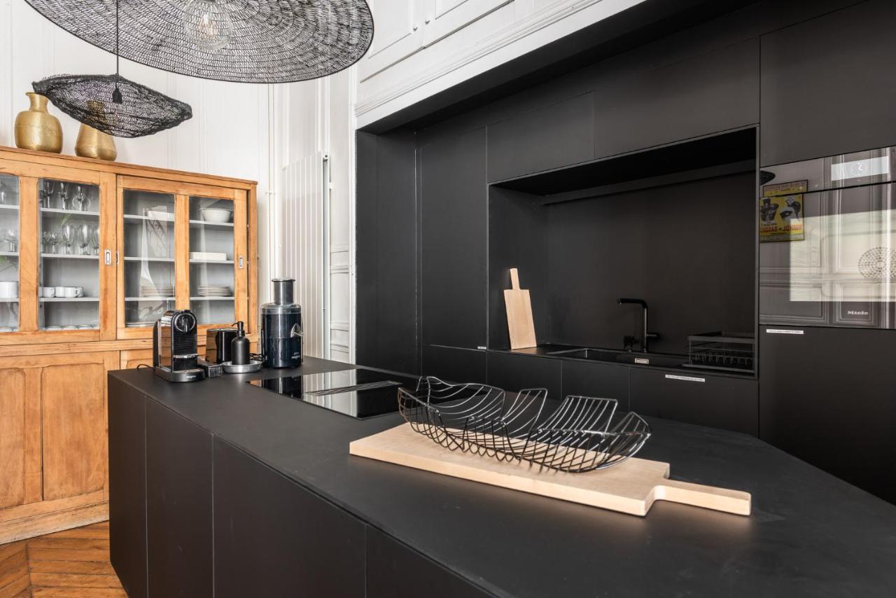 Outstanding Parisian Flat In Heart Of Paris Center Exterior foto