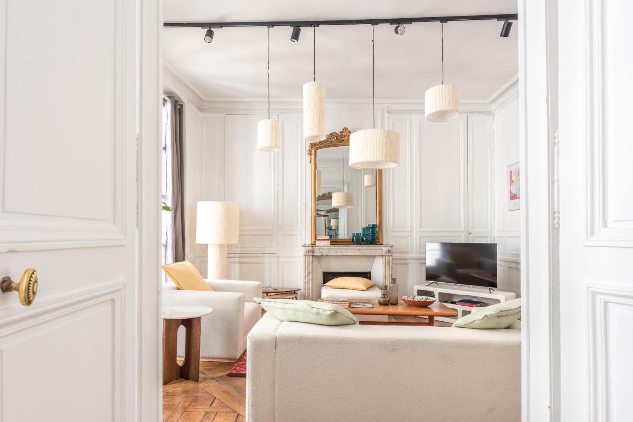 Outstanding Parisian Flat In Heart Of Paris Center Exterior foto