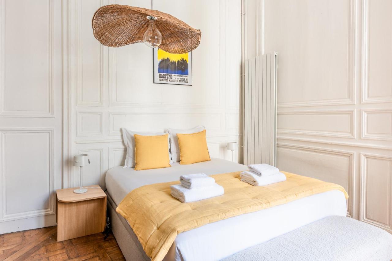 Outstanding Parisian Flat In Heart Of Paris Center Exterior foto
