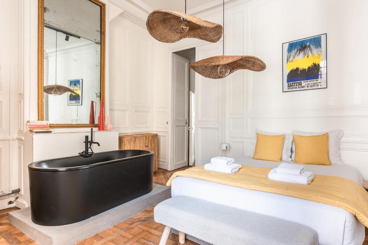 Outstanding Parisian Flat In Heart Of Paris Center Exterior foto