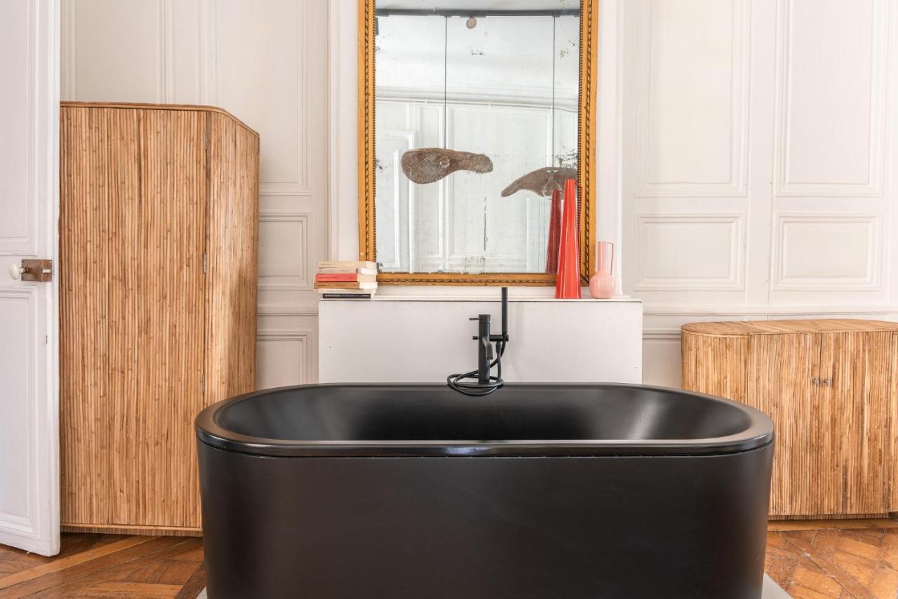 Outstanding Parisian Flat In Heart Of Paris Center Exterior foto