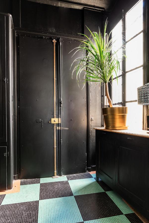 Outstanding Parisian Flat In Heart Of Paris Center Exterior foto